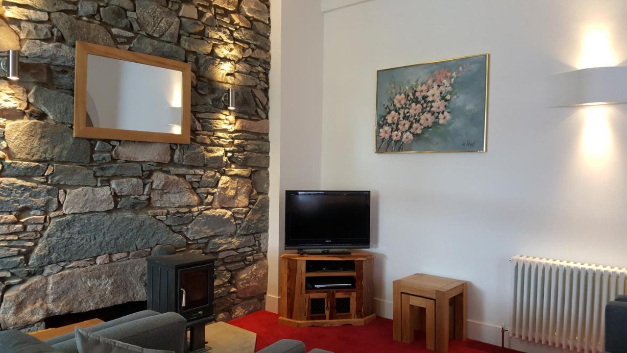 The Old Convent Holiday Apartments Fort Augustus Exterior photo