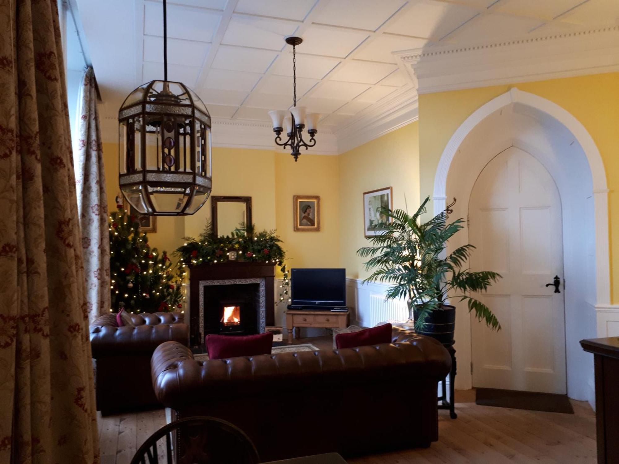 The Old Convent Holiday Apartments Fort Augustus Exterior photo