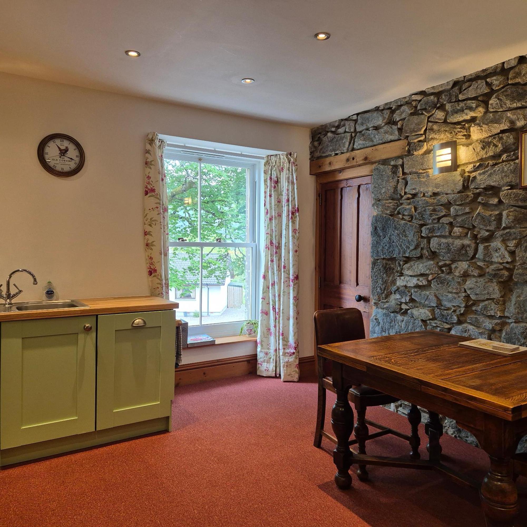 The Old Convent Holiday Apartments Fort Augustus Exterior photo