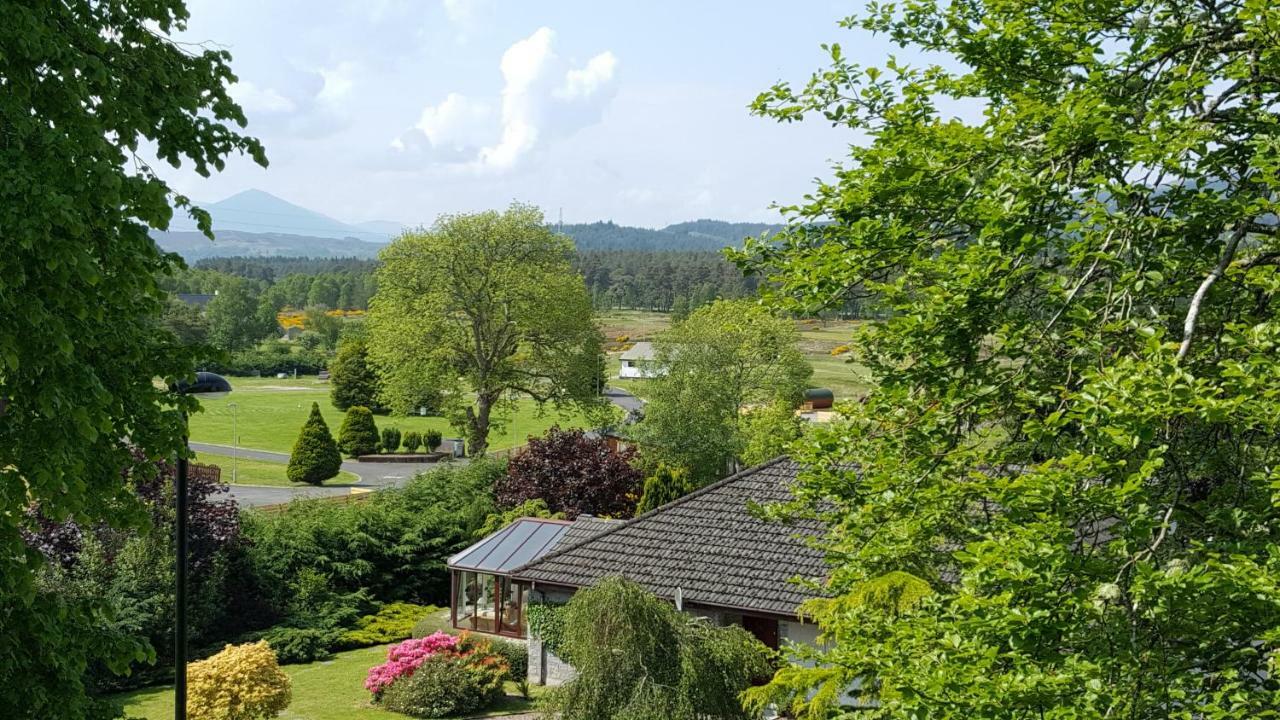 The Old Convent Holiday Apartments Fort Augustus Exterior photo